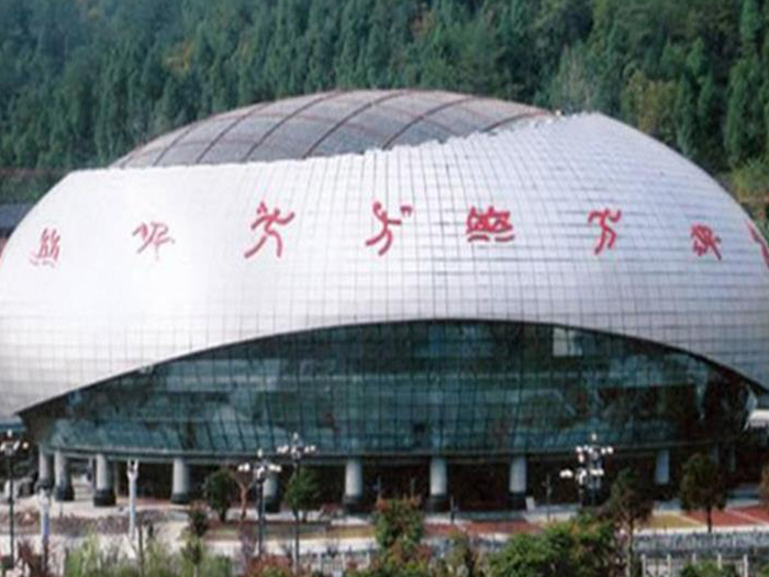 赣州体育中心球形网架加工安装